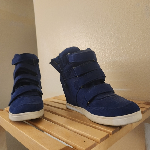 High heel shoes - Picture 2 of 2